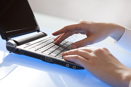 从硅片到智能 计算机硬件开发的演进与未来